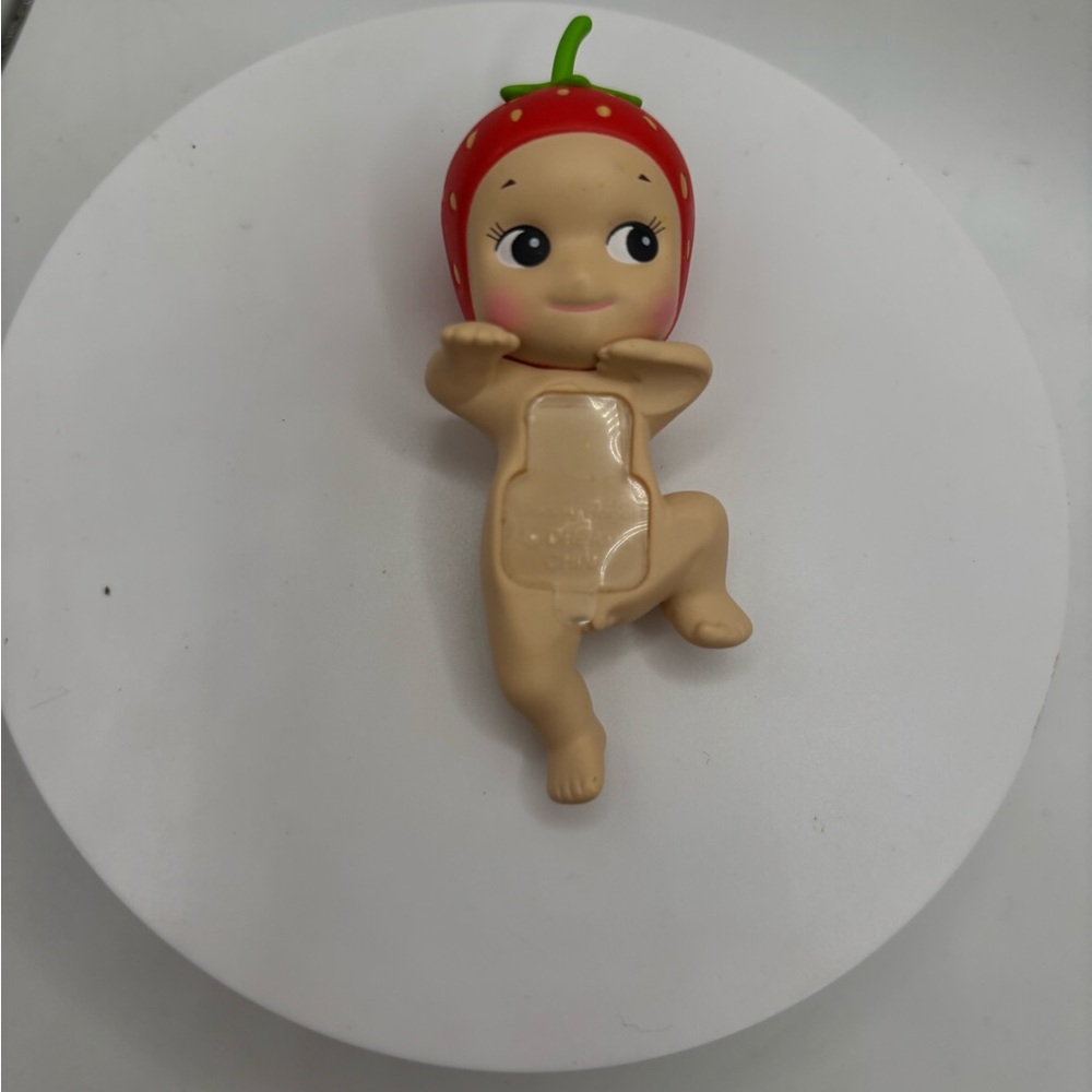 Sonny Angel Strawberry hipper from fruit series.